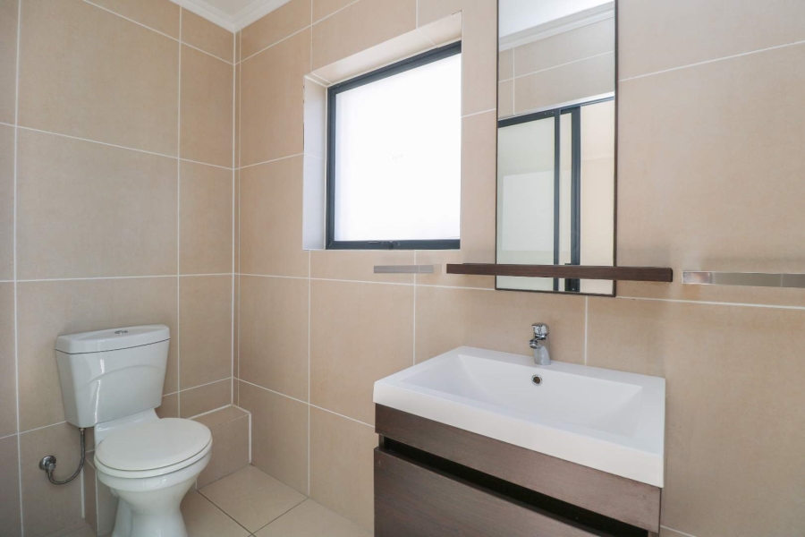 To Let 3 Bedroom Property for Rent in De Velde Western Cape